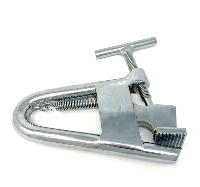 Truck Tire Changer Rim Clamp & Bead Keeper – Heavy-Duty Bead Seating Aid 1